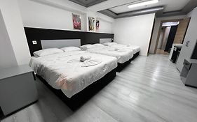 Grand Honey Hotel